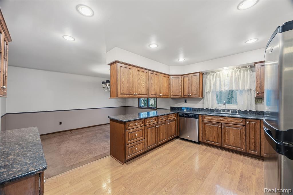 21650 Telegraph Road, Romulus, MI 48174 — Photo 14