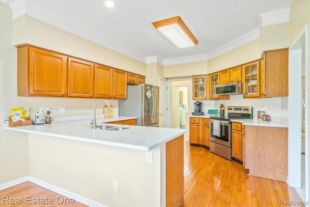 39612 GREENBRIER Court, Northville, MI 48168 — Photo 22