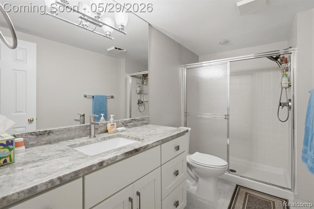 47301 Bramblewood Court, Novi, MI — Photo 24