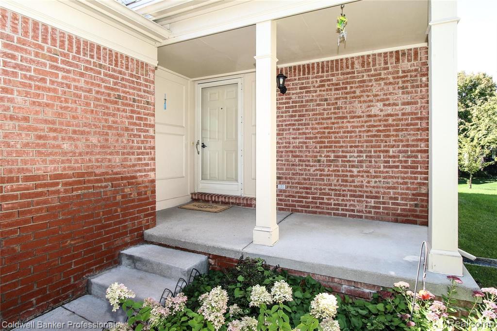 3110 VILLAGE Circle, Ann Arbor, MI 48108 — Photo 2