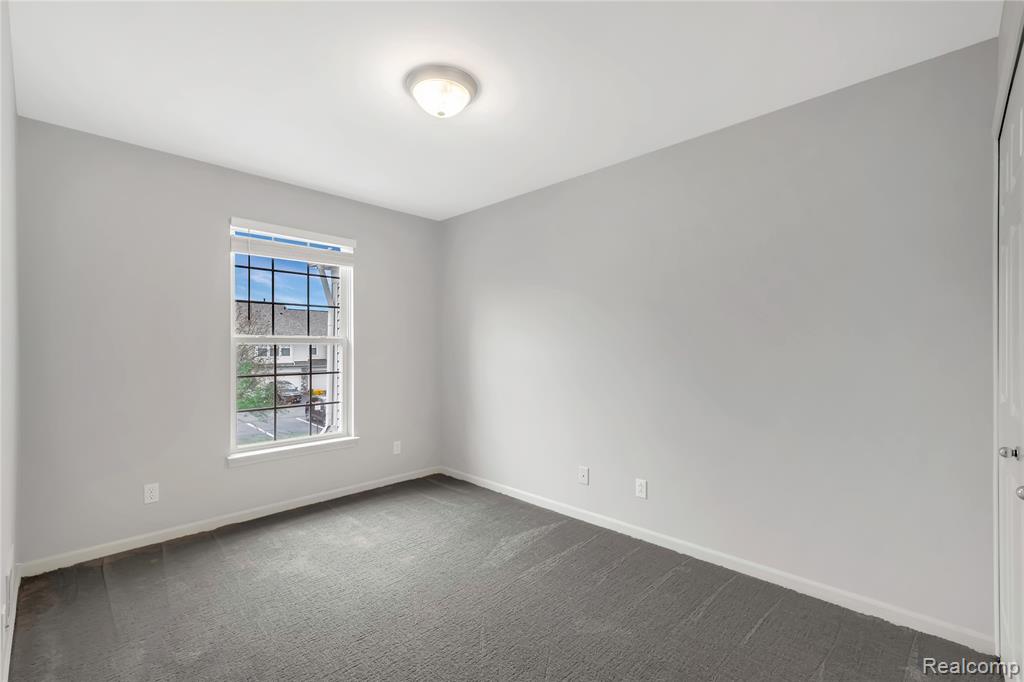 572 Dockside Circle, Holly, MI 48442 — Photo 14