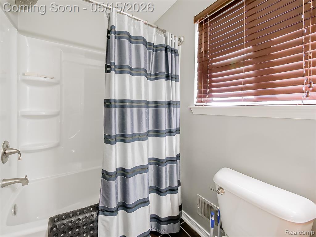 6655 Wedgewood Court, Waterford, MI 48327 — Photo 17