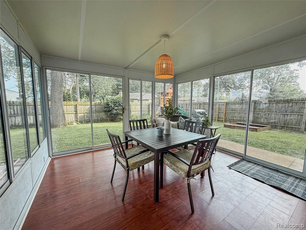 3965 Midland Road E, Waterford, MI 48329 — Photo 20