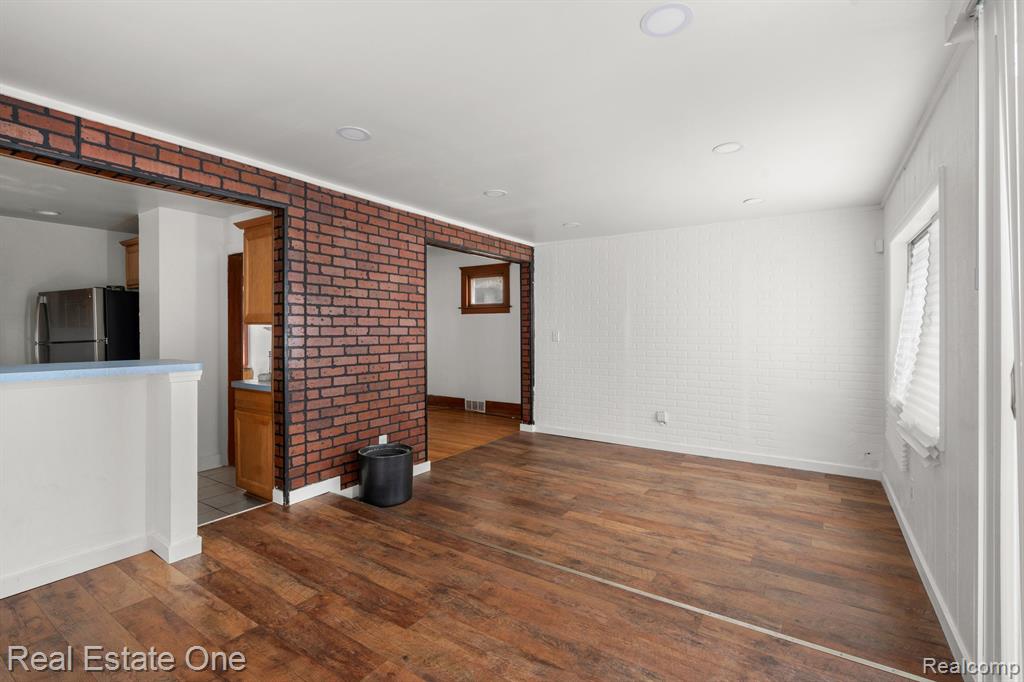 5370 SEEBALDT Street, Detroit, MI 48204 — Photo 16