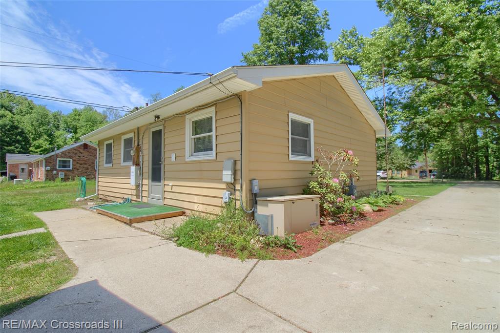 41509 RIGGS Road, Van Buren, MI 48111 — Photo 21