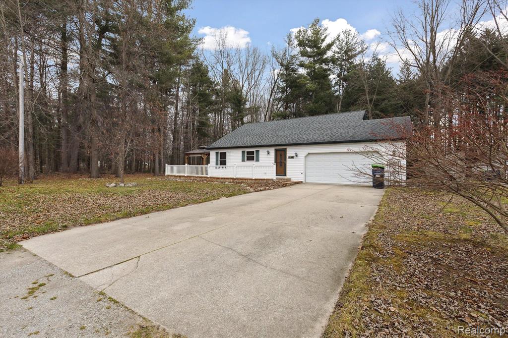 1050 PARK, St. Charles, MI 48655 — Photo 4