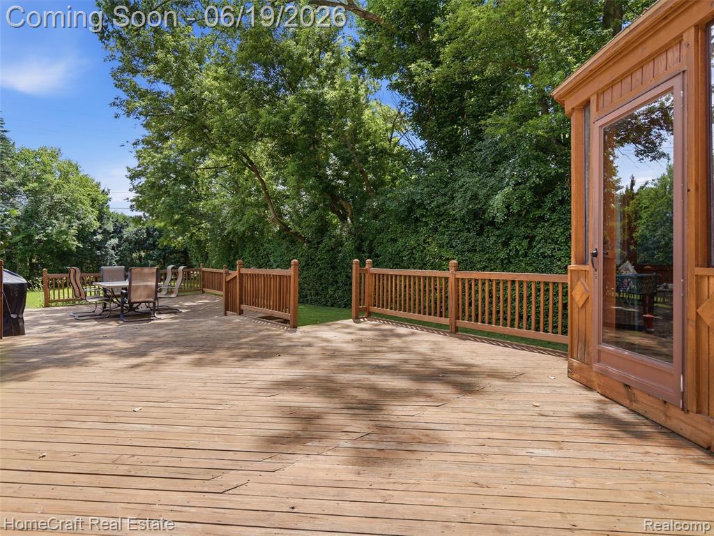 8829 WOODBERRY Road, Plymouth, MI 48170 — Photo 34