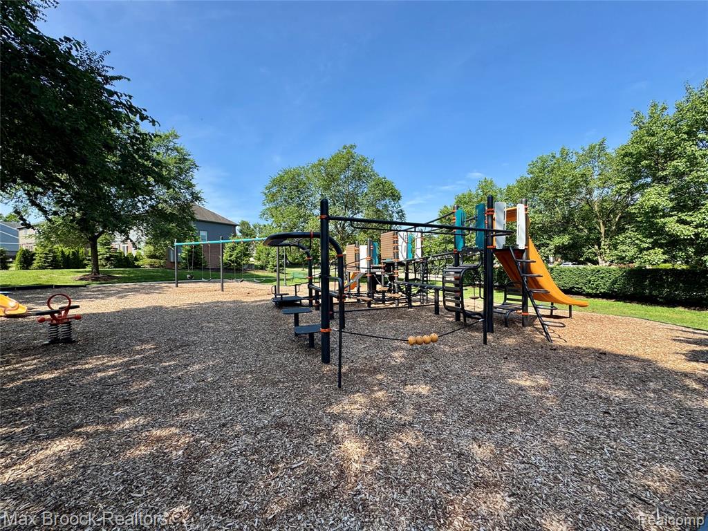 6144 Strawberry Circle, Commerce Twp, MI 48382 — Photo 50