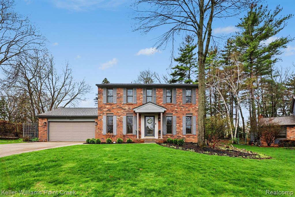 2824 Lunar Court, Lake Orion, MI — front exterior