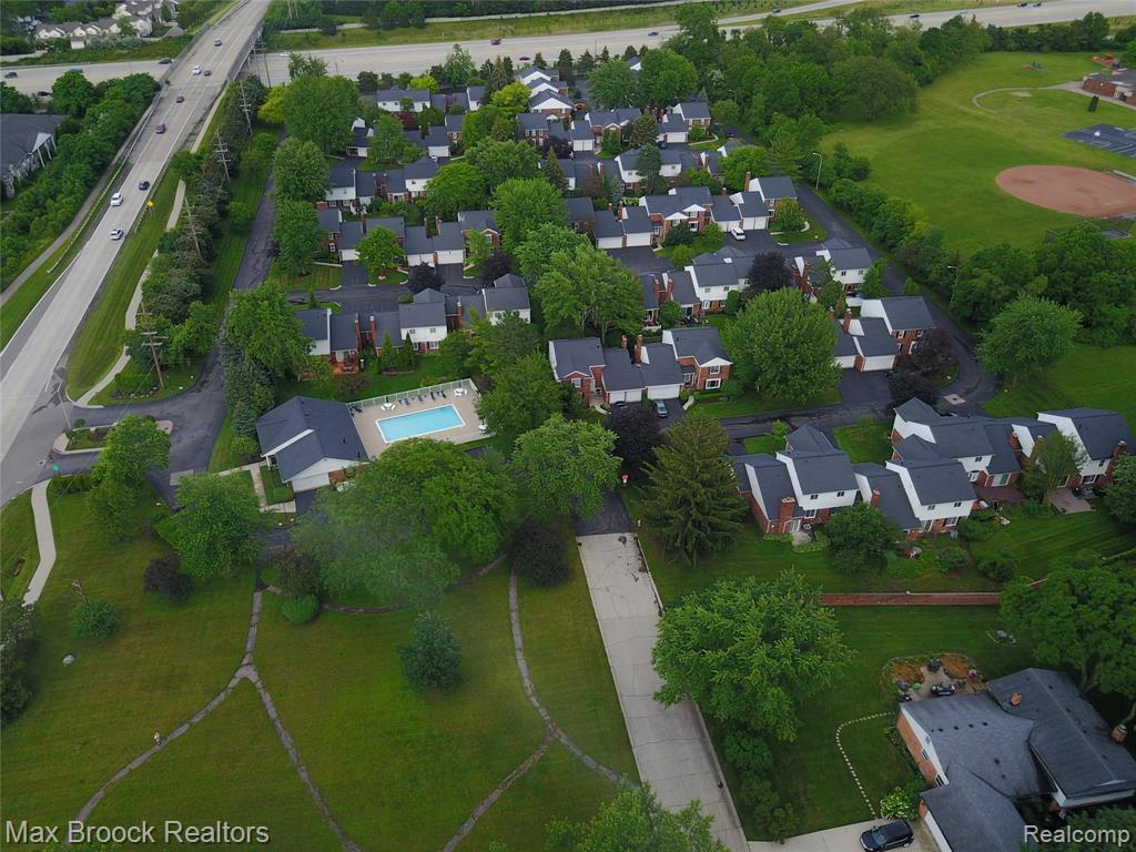 1564 Georgetown Place, Bloomfield Hills, MI 48304 — Photo 34
