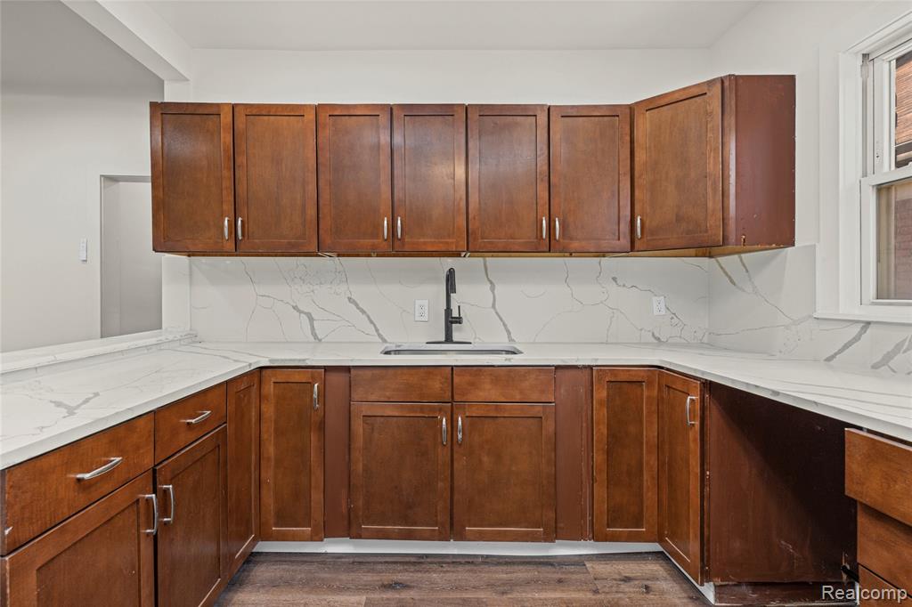 3251 Calvert Street, Detroit, MI 48206 — Photo 44