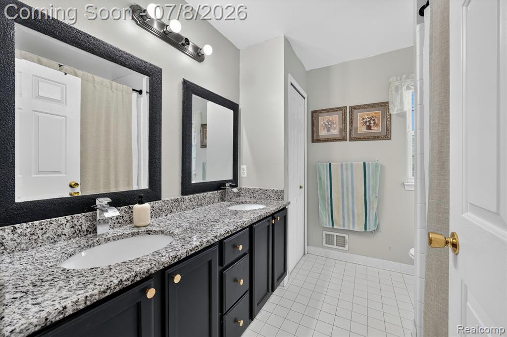 48166 Ellington Drive, Macomb, MI 48044 — Photo 35