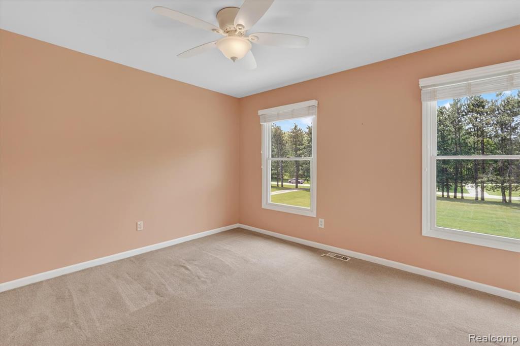 2724 Ore Valley Drive, Hartland, MI 48353 — Photo 28