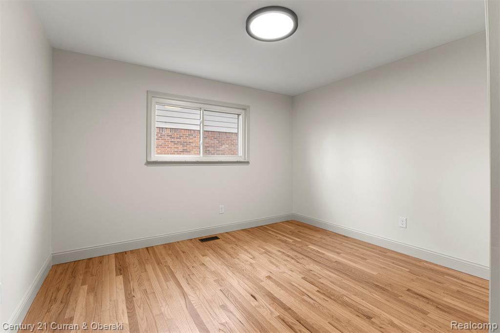 12215 Manor Drive, Southgate, MI 48195 — Photo 14