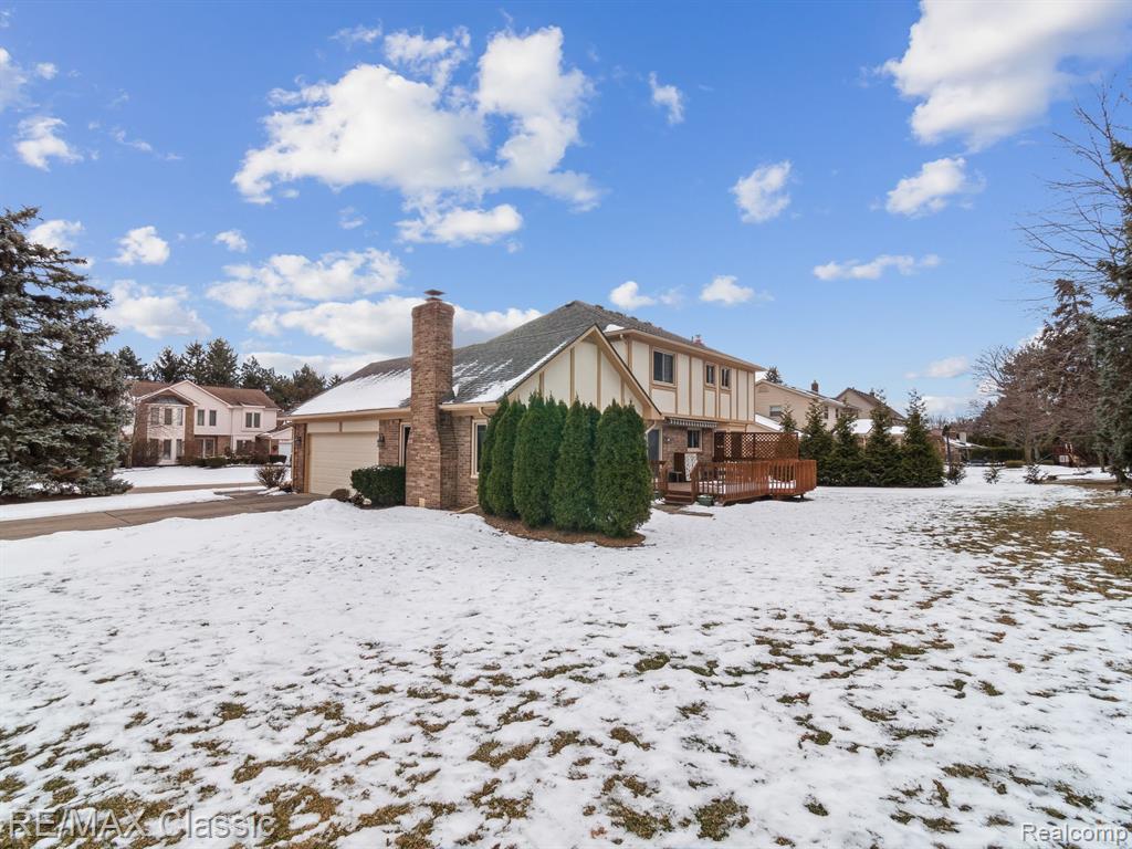 41830 PON MEADOW Drive, Northville, MI 48168 — Photo 32