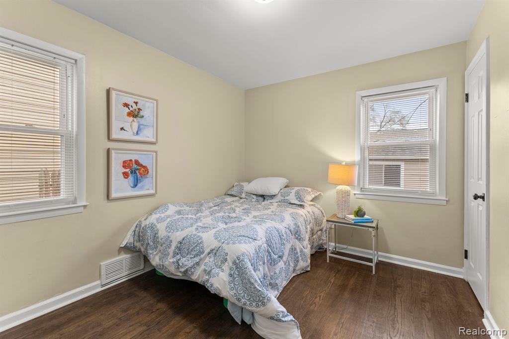 908 STEWART Avenue, Lincoln Park, MI 48146 — Photo 15