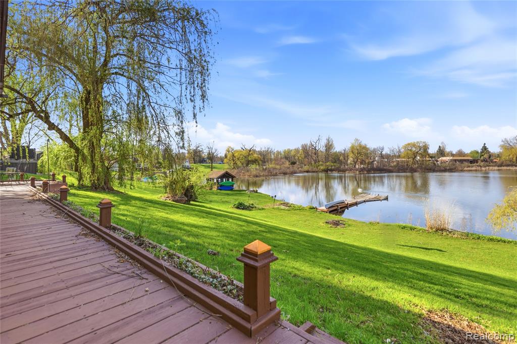 16280 Softwater Lake Drive, Linden, MI 48451 — Photo 39