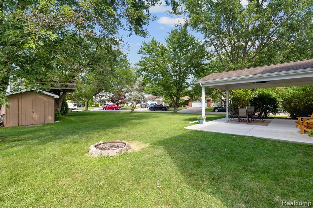 7406 Sussex Drive, Canton, MI 48187 — Photo 37