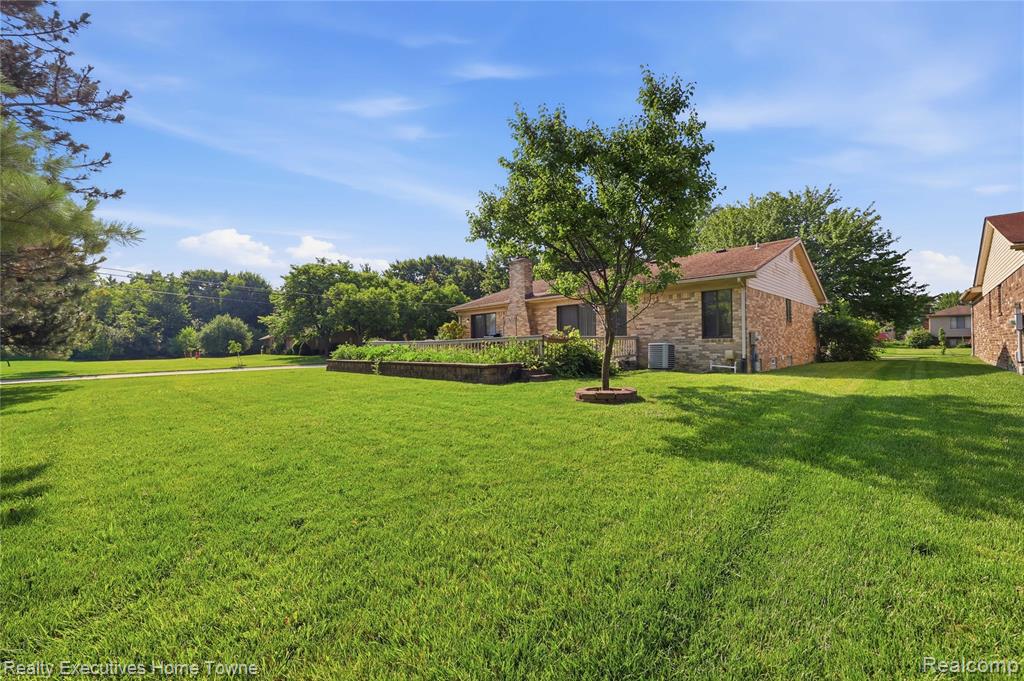 5281 Shruboak Drive, Sterling Heights, MI 48310 — Photo 40