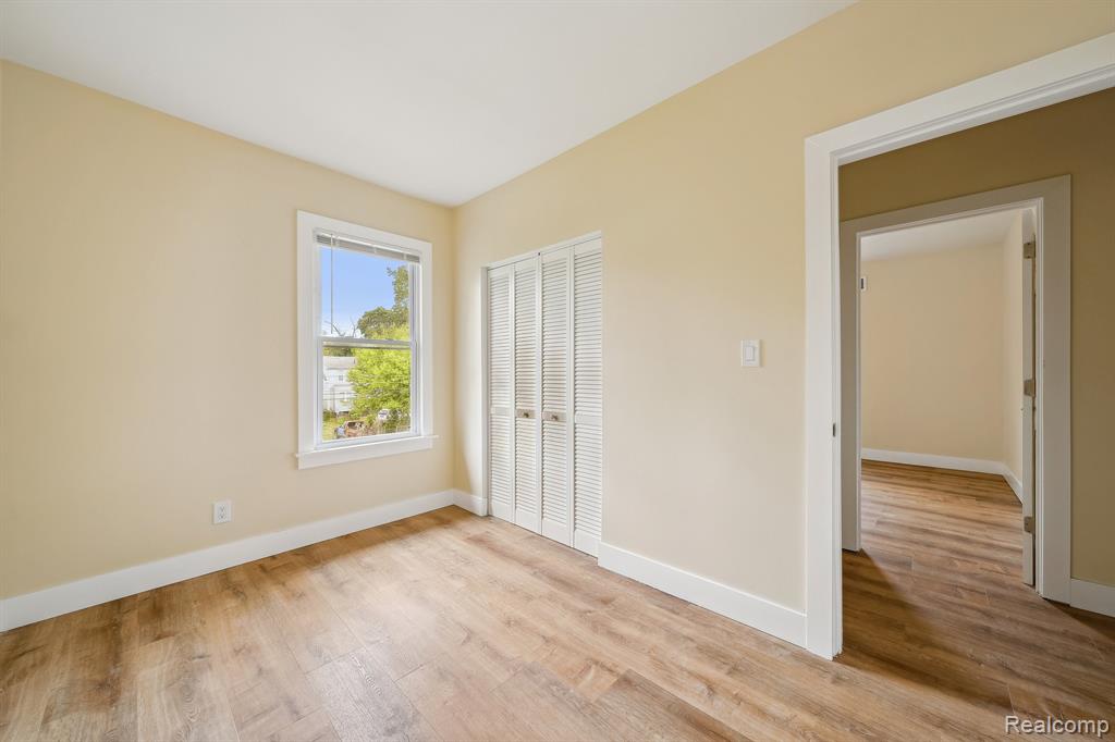 4222 Cadillac Boulevard, Detroit, MI 48214 — Photo 34
