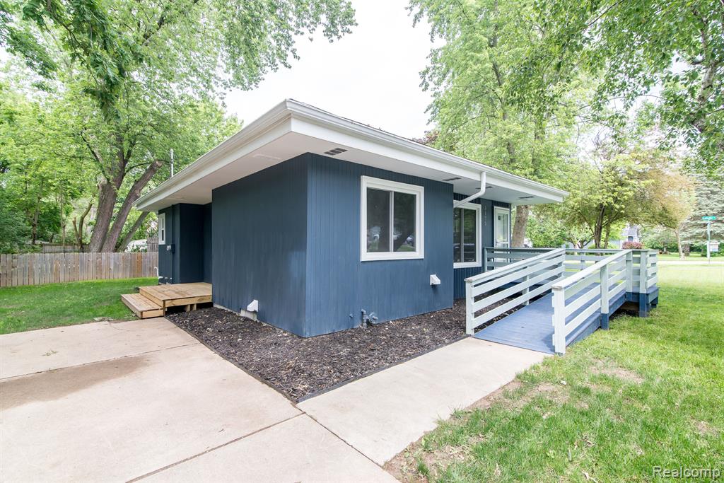 3175 LORRAINE Street, Ann Arbor, MI 48108 — Photo 3