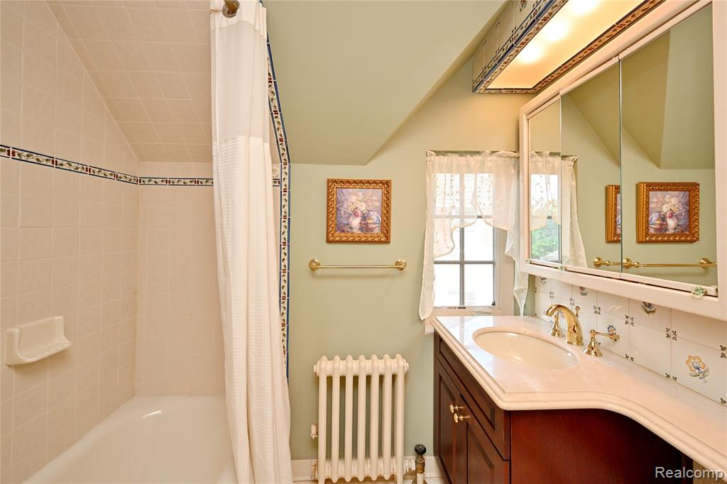 680 Wimbleton Drive, Birmingham, MI 48009 — Photo 29