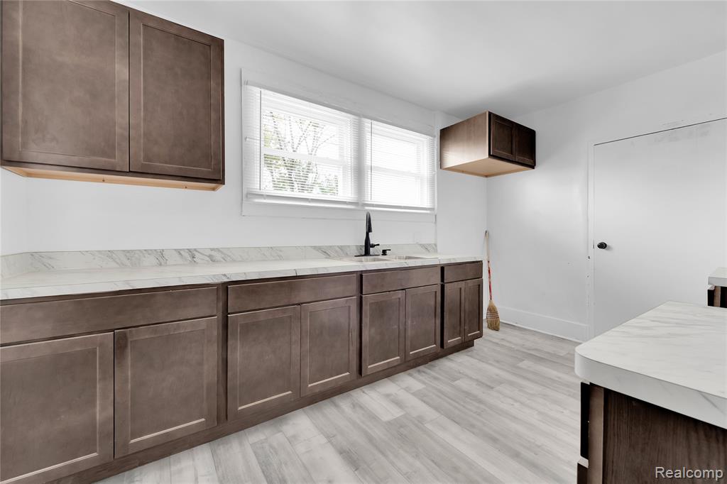 78 W Arizona Street, Detroit, MI 48203 — Photo 30