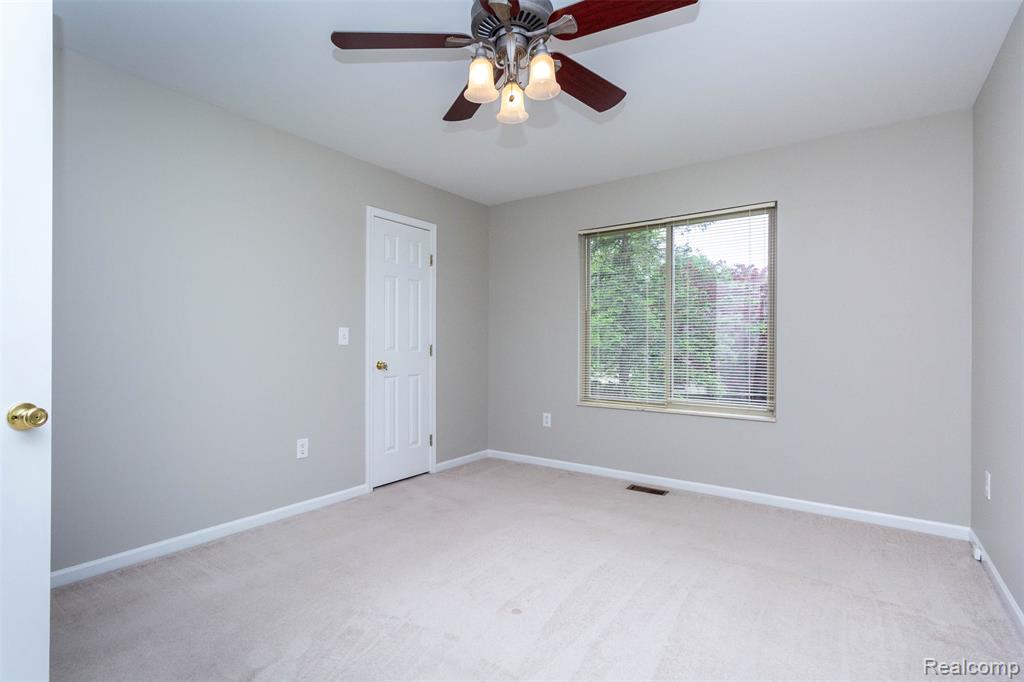 53395 Andrew Circle, New Baltimore, MI 48047 — Photo 16