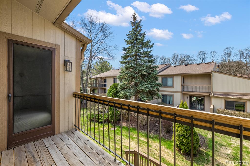 23243 Farmington Road, Farmington, MI 48336 — Photo 21