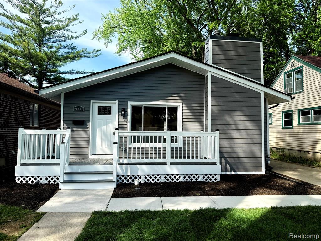 21805 Downing Street, Saint Clair Shores, MI 48080 — Photo 2