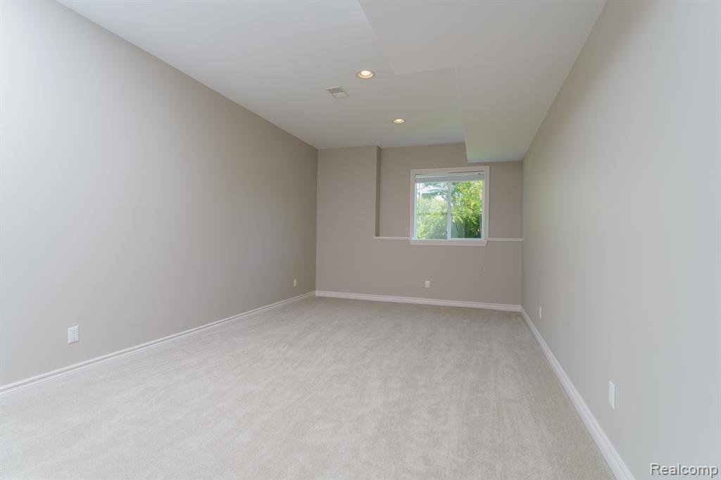 10031 IOSCO RIDGE Drive, Gregory, MI 48137 — Photo 45