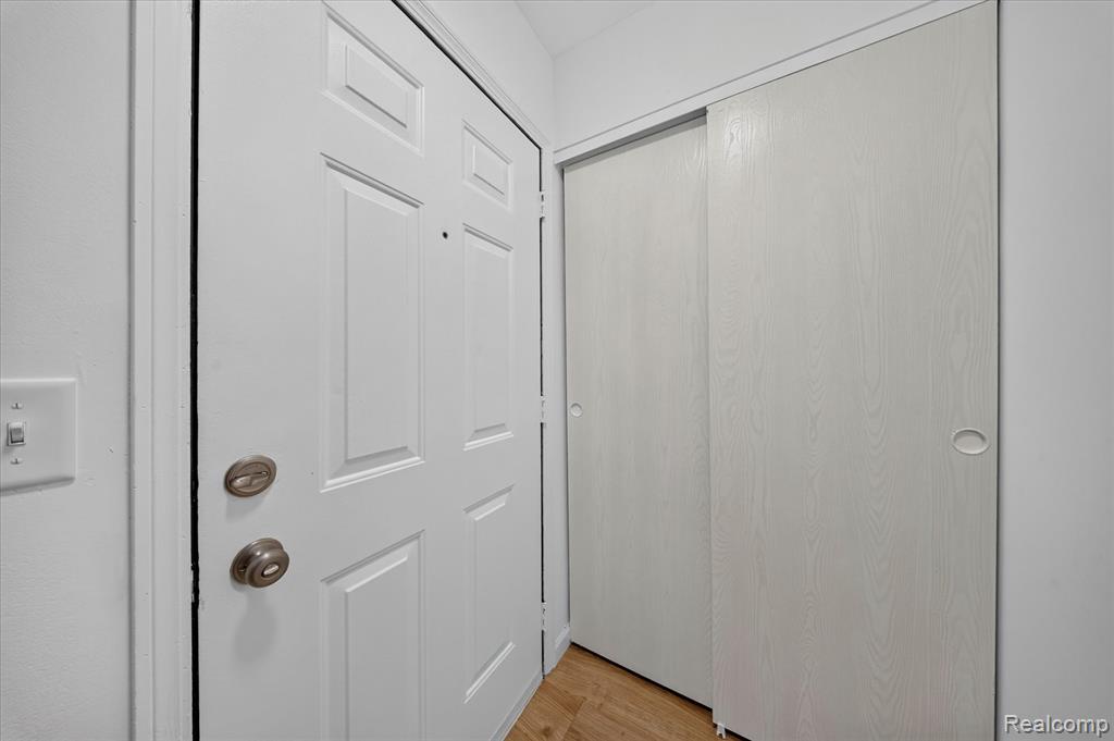 61165 Greenwood Drive, South Lyon, MI 48178 — Photo 7