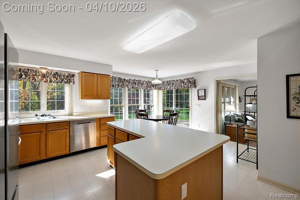 47651 Red Run Drive, Canton, MI 48187 — Photo 15