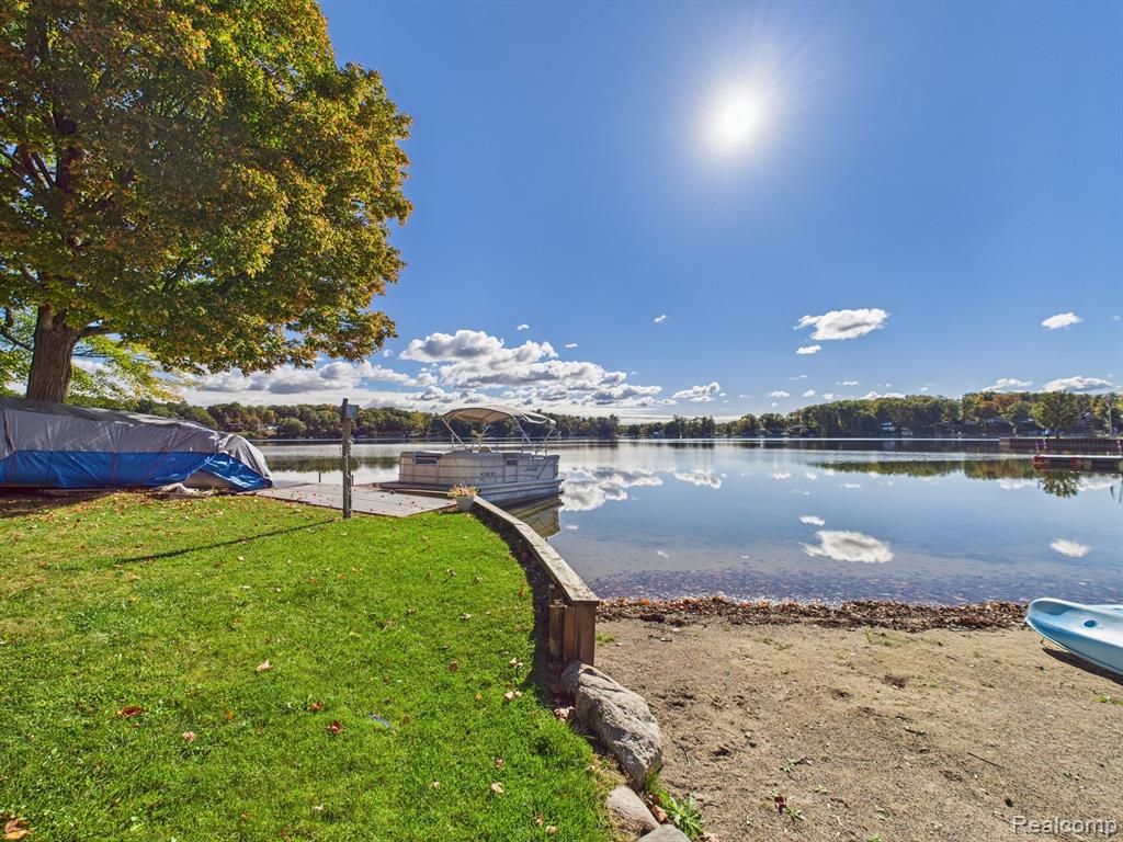 408 Peninsula Drive, Columbiaville, MI 48421 — Photo 31