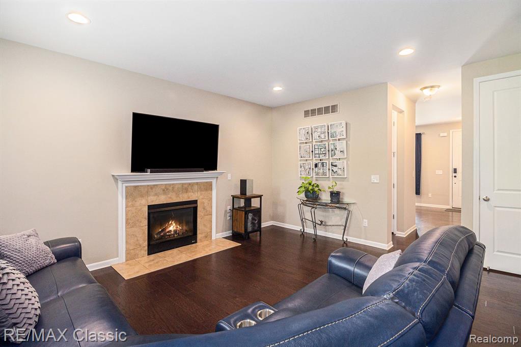 28462 COTTAGE Lane, New Hudson, MI 48165 — Photo 5