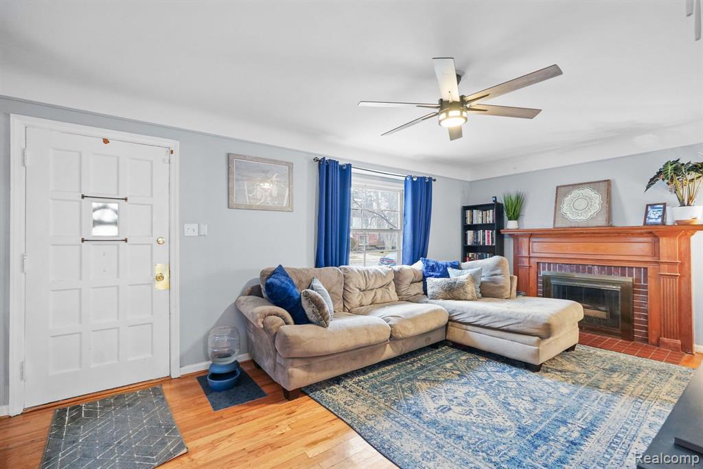 5270 LANNOO Street, Grosse Pointe, MI 48236 — Photo 6