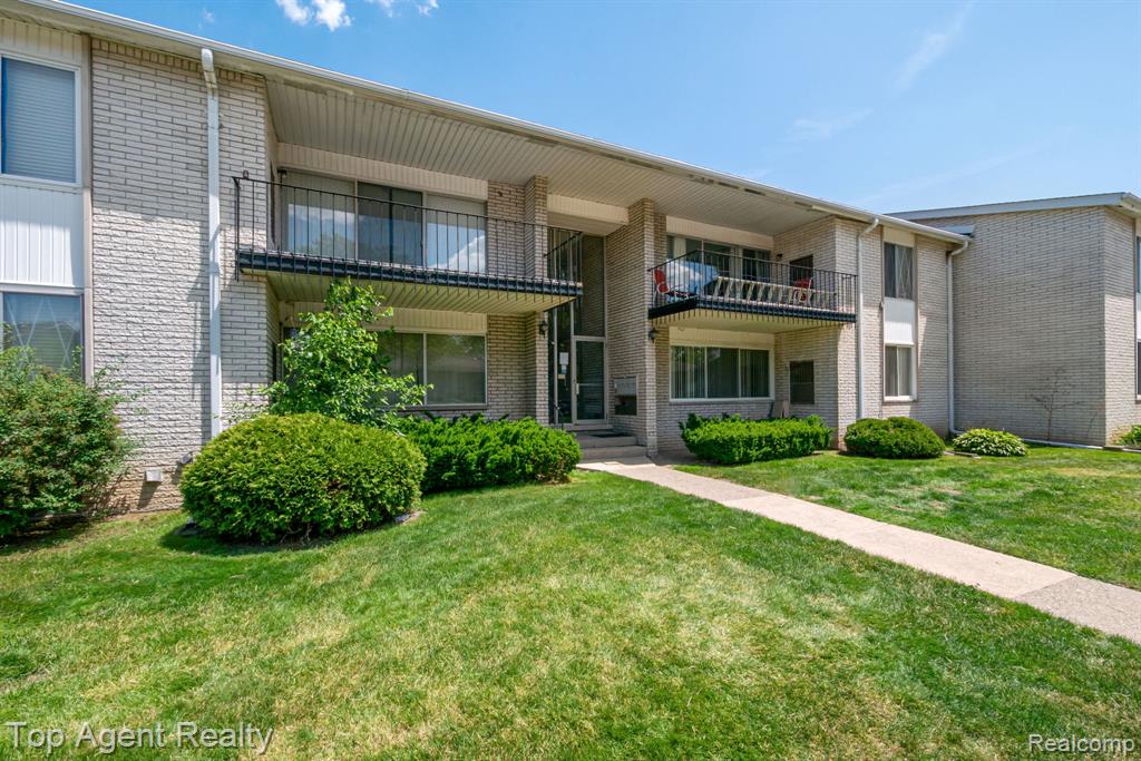 8657 Kennedy Circle, Warren, MI 48093 — Photo 21