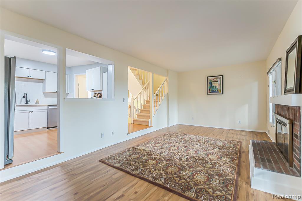 44877 Erin Drive, Plymouth, MI 48170 — Photo 5