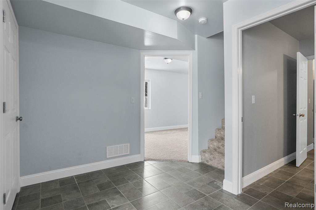 2420 Fisher Road, Howell, MI 48855 — Photo 23