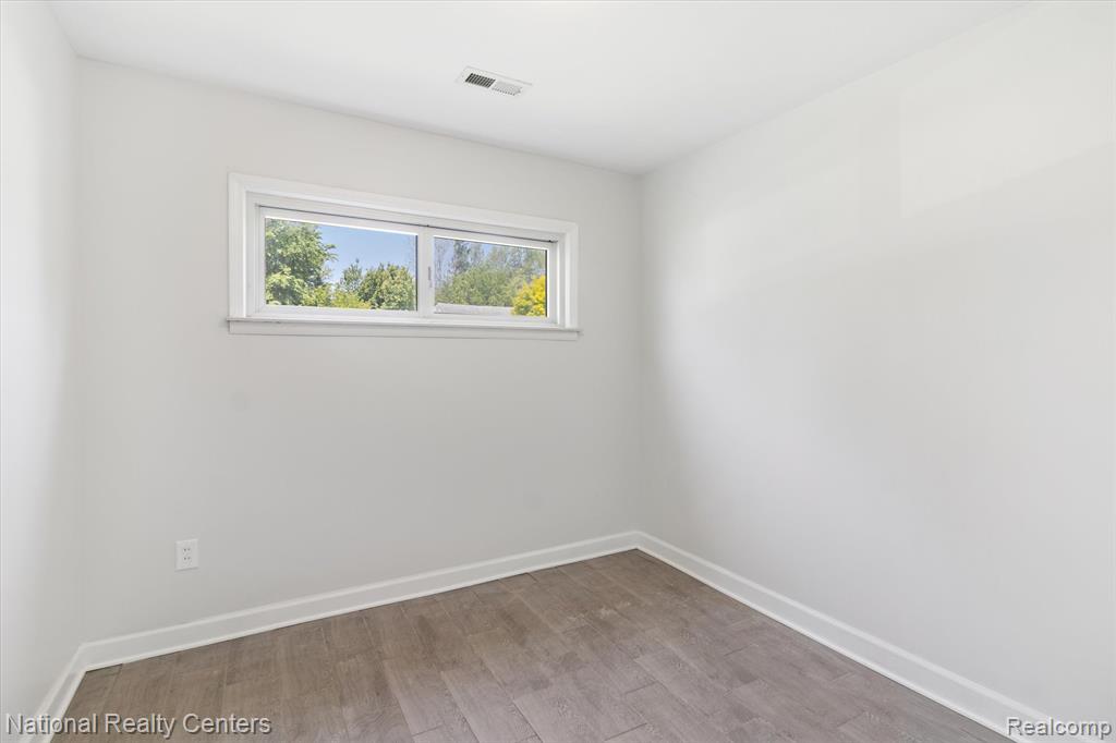 6224 Gilman Street, Garden City, MI — Photo 12