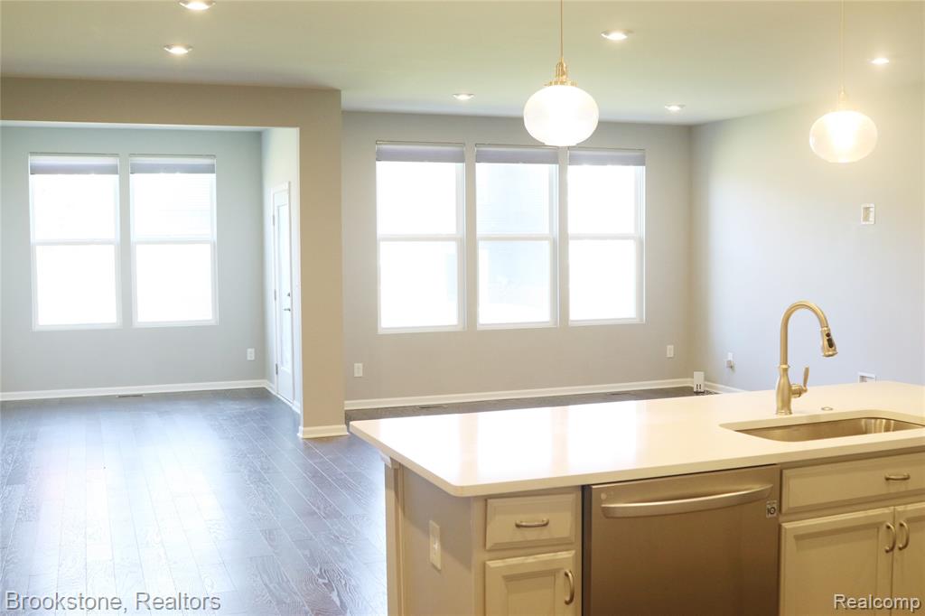 4789 Glenora Drive, Lake Orion, MI, 00000