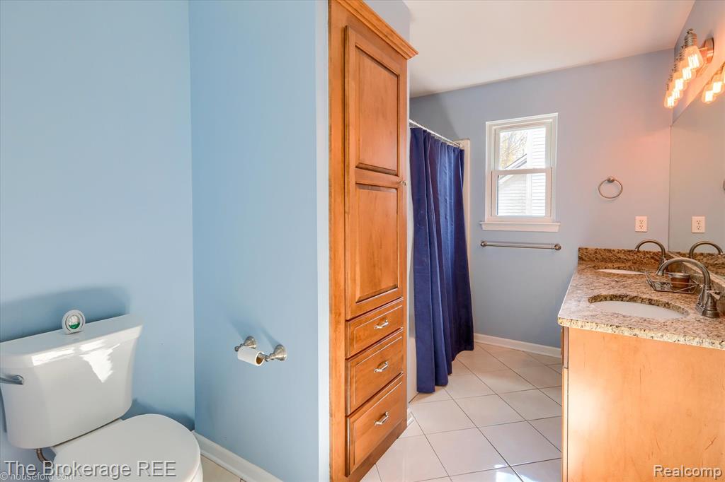5239 Farmridge Lane, Grand Blanc, MI 48439 — Photo 66
