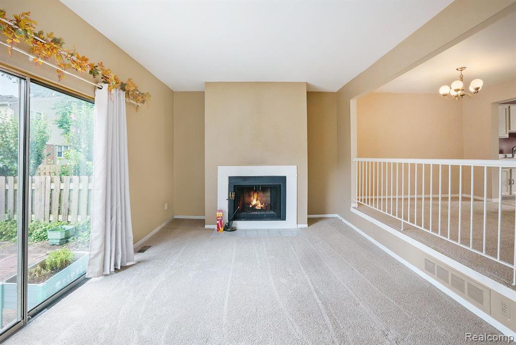 5335 BREEZE HILL, Troy, MI 48098 — Photo 4