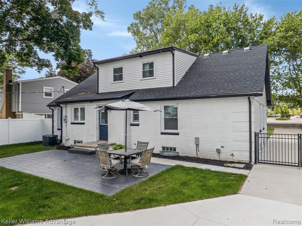 41415 Five Mile Road, Plymouth, MI 48170 — Photo 43