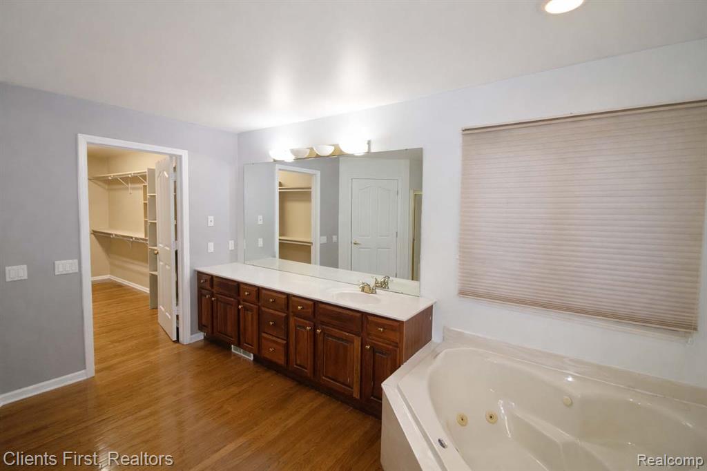 48318 Manhattan Circle, Canton, MI, 48188