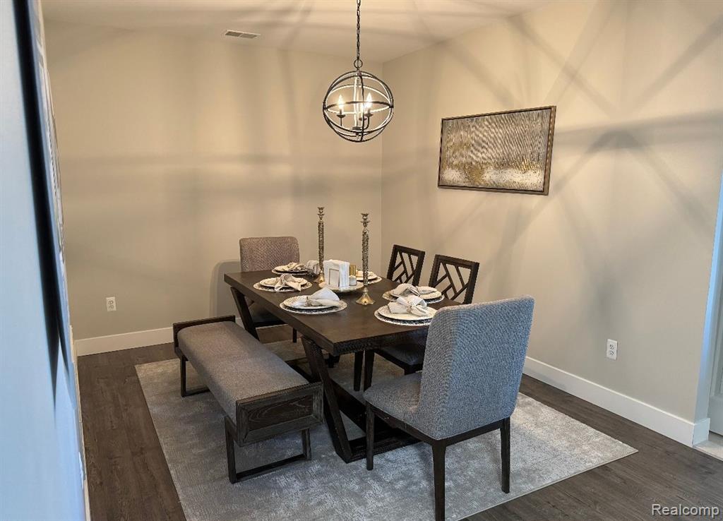 5733 TWIN OAKS Drive, Sterling Heights, MI 48314 — Photo 5