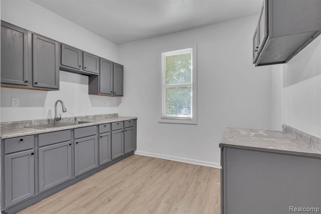 41 Richton Street, Highland Park, MI 48203 — Photo 14
