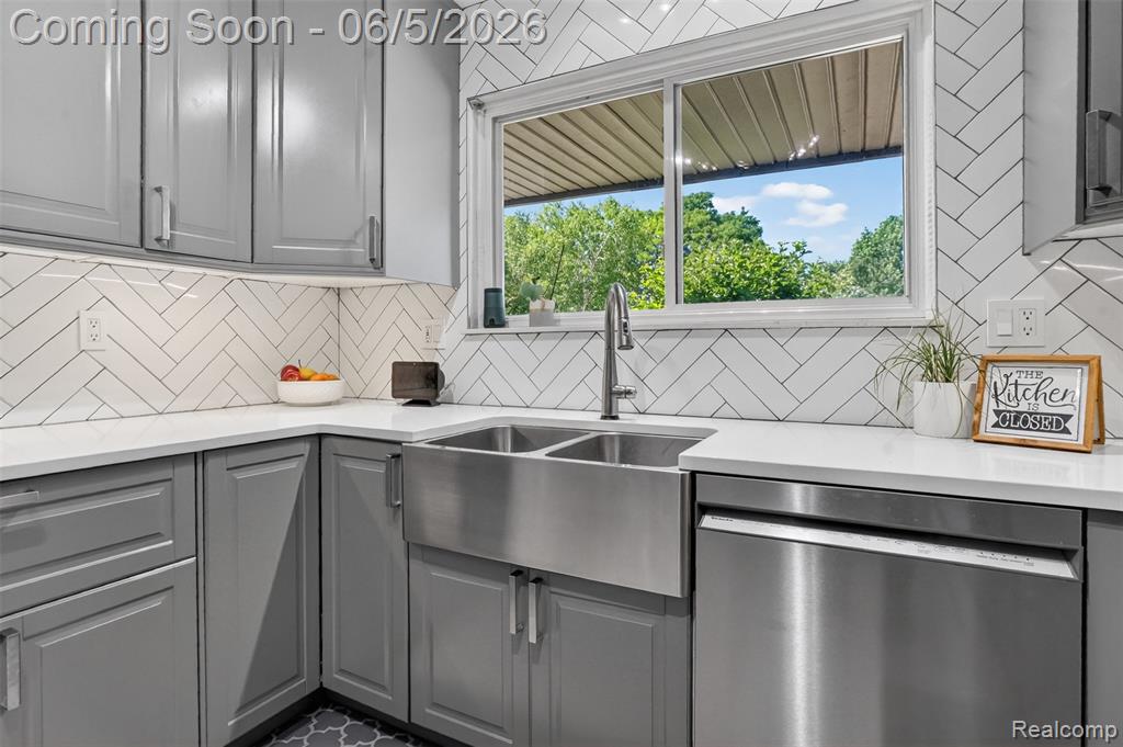 87 Duncan Drive, Troy, MI 48098 — Photo 14