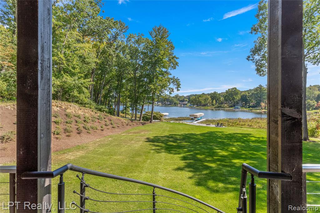 5029 Forest Valley Drive, Clarkston, MI 48348 — Photo 76