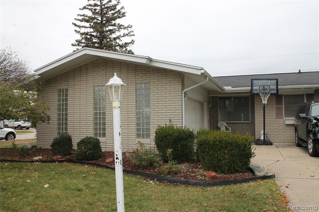 4986 Jackson Street, Trenton, MI 48183 — Photo 2